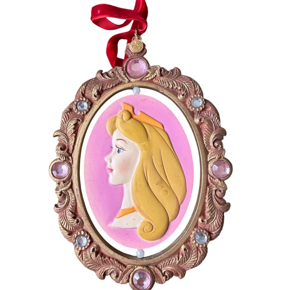 Disney Princess Aurora Sleeping Beauty 2007 Spinning Cameo Jeweled Ornament Pink